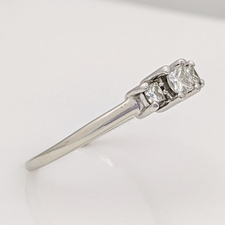 14K WHITE/PLATINUM .44 CARAT TOTAL WEIGHT I1 I DIAMOND PRINCESS CUT (3) TRINITY ESTATE RING 3.8 GRAMS