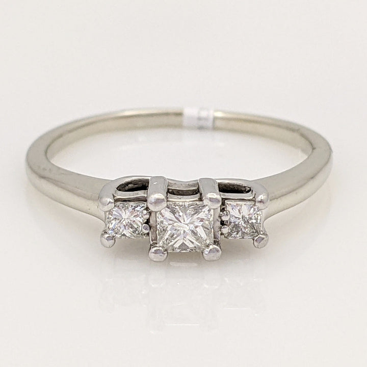 14K WHITE/PLATINUM .44 CARAT TOTAL WEIGHT I1 I DIAMOND PRINCESS CUT (3) TRINITY ESTATE RING 3.8 GRAMS