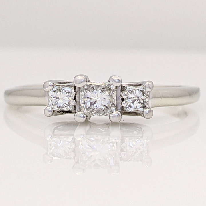 14K WHITE/PLATINUM .44 CARAT TOTAL WEIGHT I1 I DIAMOND PRINCESS CUT (3) TRINITY ESTATE RING 3.8 GRAMS