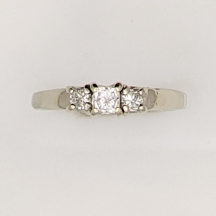 14K WHITE .44 CARAT TOTAL WEIGHT SI2 G DIAMOND ROUND (3) TRINITY ESTATE RING 2.7 GRAMS