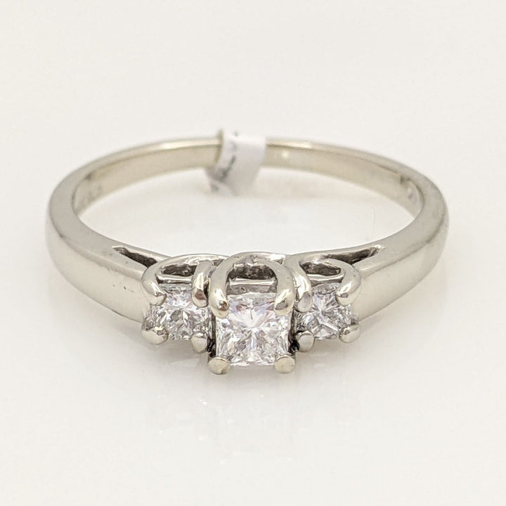 14K WHITE .44 CARAT TOTAL WEIGHT SI2 G DIAMOND ROUND (3) TRINITY ESTATE RING 2.7 GRAMS