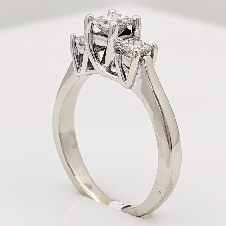 14k WHITE .66 CARAT TOTAL WEIGHT SI1 G DIAMOND PRINCESS CUT (3) ESTATE RING 3.4 GRAMS