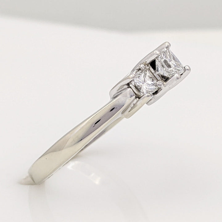14k WHITE .66 CARAT TOTAL WEIGHT SI1 G DIAMOND PRINCESS CUT (3) ESTATE RING 3.4 GRAMS