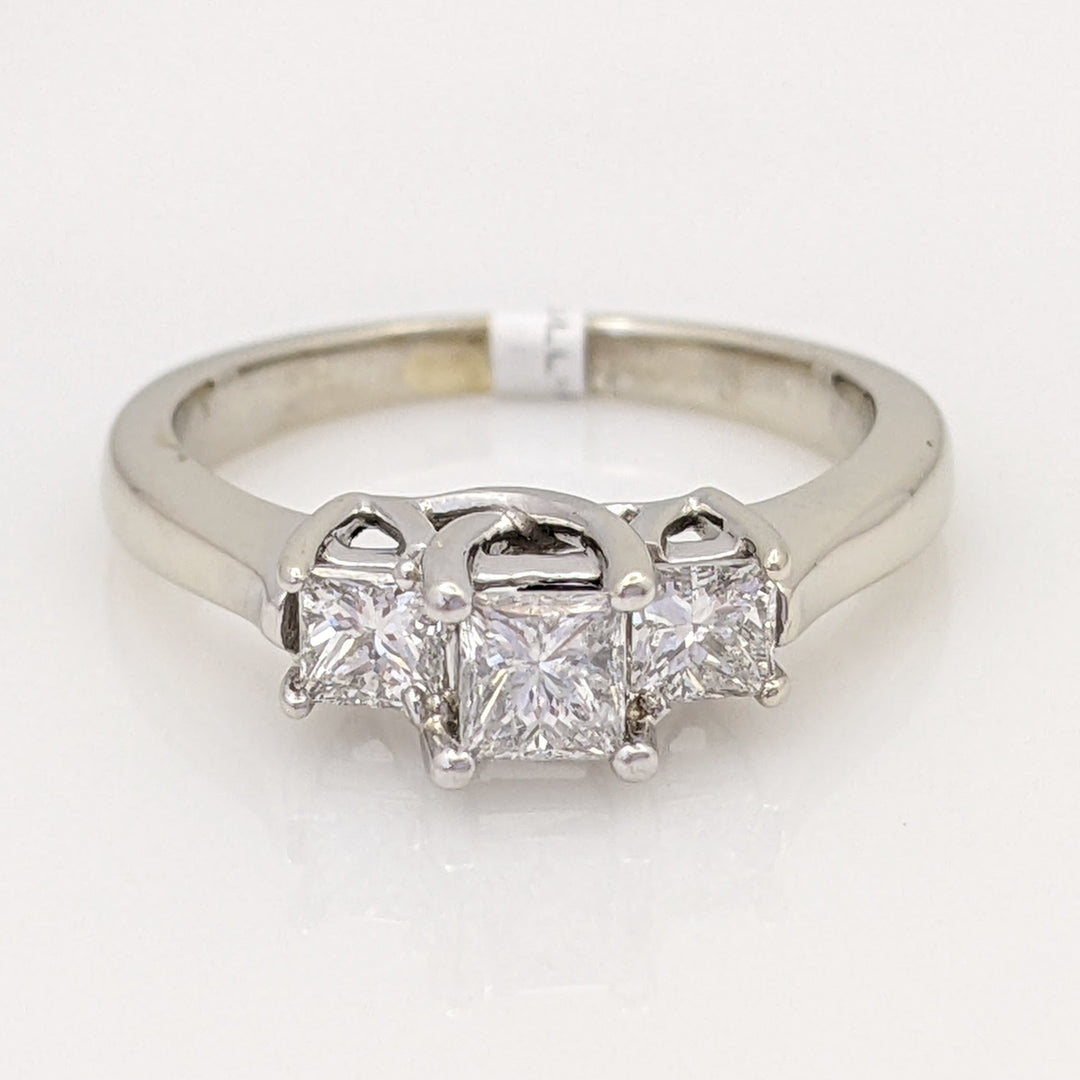 14k WHITE .66 CARAT TOTAL WEIGHT SI1 G DIAMOND PRINCESS CUT (3) ESTATE RING 3.4 GRAMS