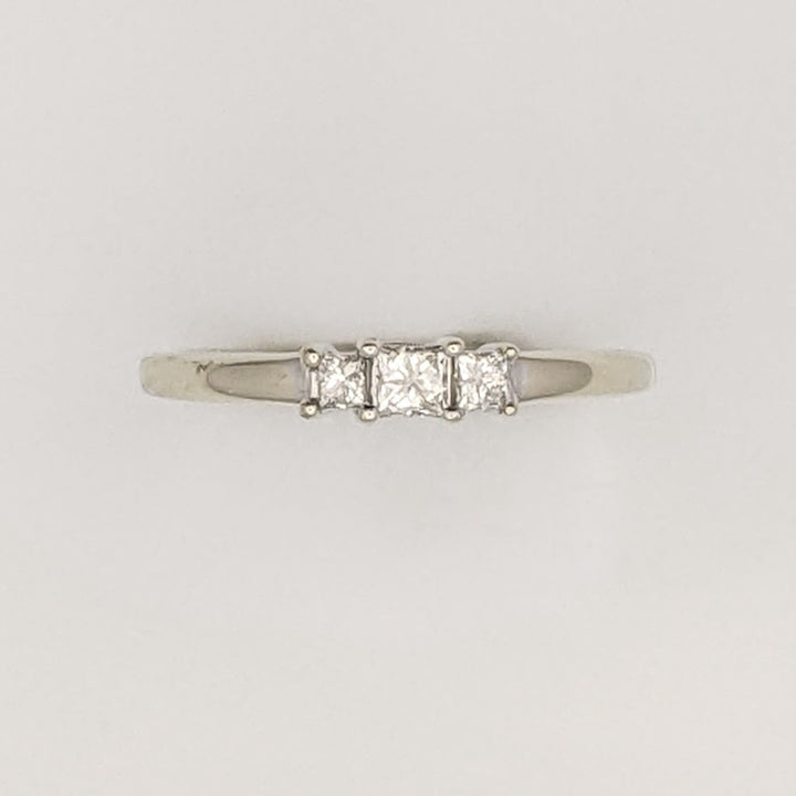 14K WHITE .20 CARAT TOTAL WEIGHT SI2 H DIAMOND ROUND (3) TRINITY ESTATE RING 2.7 GRAMS