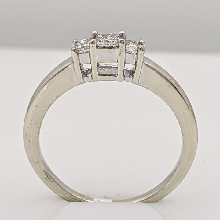 14K WHITE .20 CARAT TOTAL WEIGHT SI2 H DIAMOND ROUND (3) TRINITY ESTATE RING 2.7 GRAMS