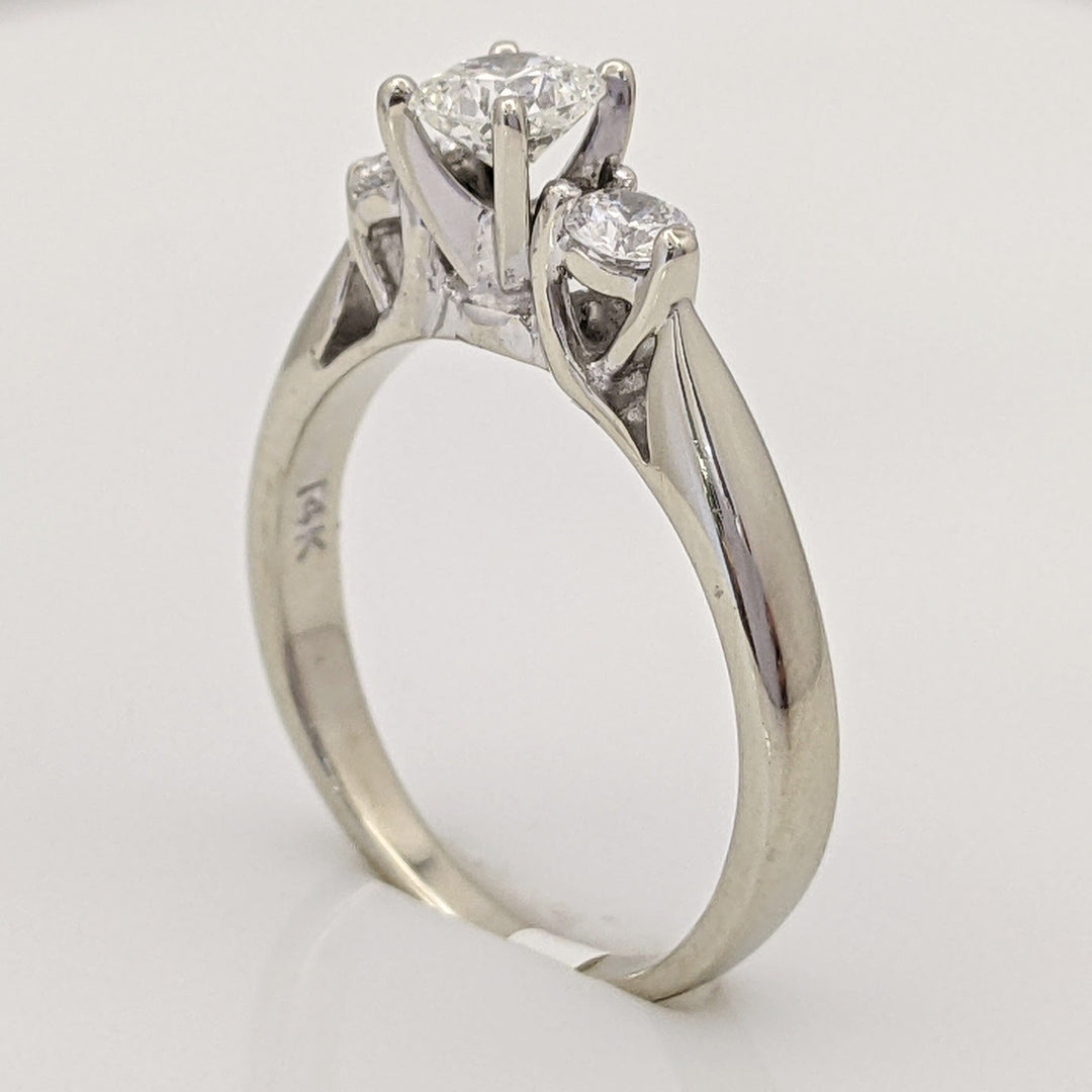 14K WHITE .49 CARAT TOTAL WEIGHT SI1 I DIAMOND PRINCESS CUT CENTER WITH (2) ROUND TRINITY ESTATE RING 2.5 GRAMS