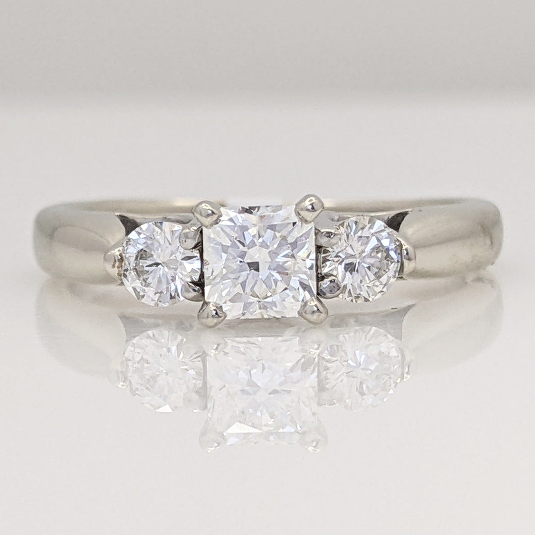 14K WHITE .49 CARAT TOTAL WEIGHT SI1 I DIAMOND PRINCESS CUT CENTER WITH (2) ROUND TRINITY ESTATE RING 2.5 GRAMS