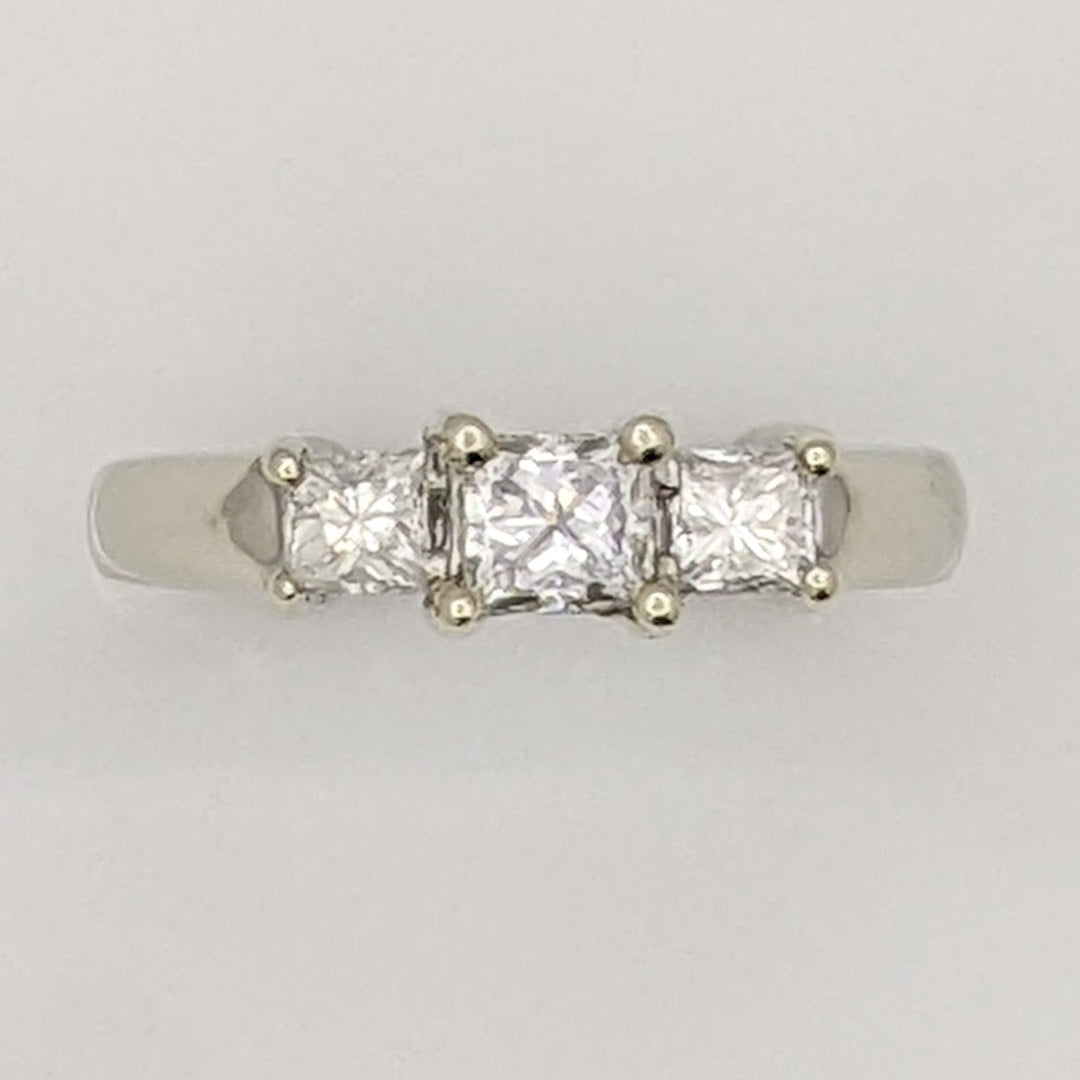 14K WHITE .58 CARAT TOTAL WEIGHT VS2-I1 H-I DIAMOND PRINCESS CUT (3) TRINITY ESTATE RING 4.1 GRAMS