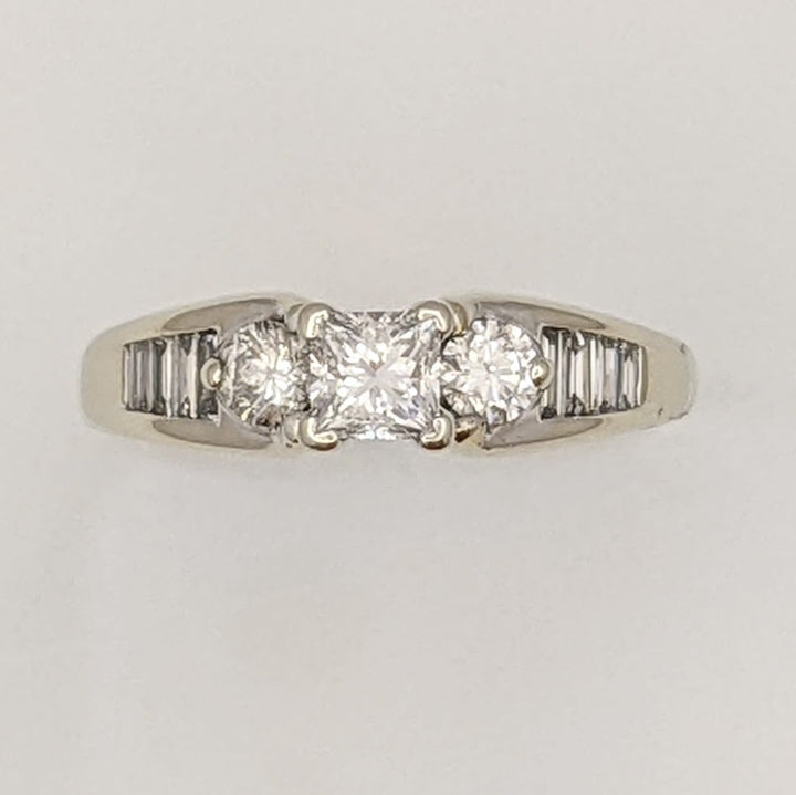 14K WHITE 1.03 CARAT TOTAL WEIGHT SI2 I DIAMOND PRINCESS CUT (1) ROUND (2) BAGUETTE (8) ESTATE RING 4.1 GRAMS