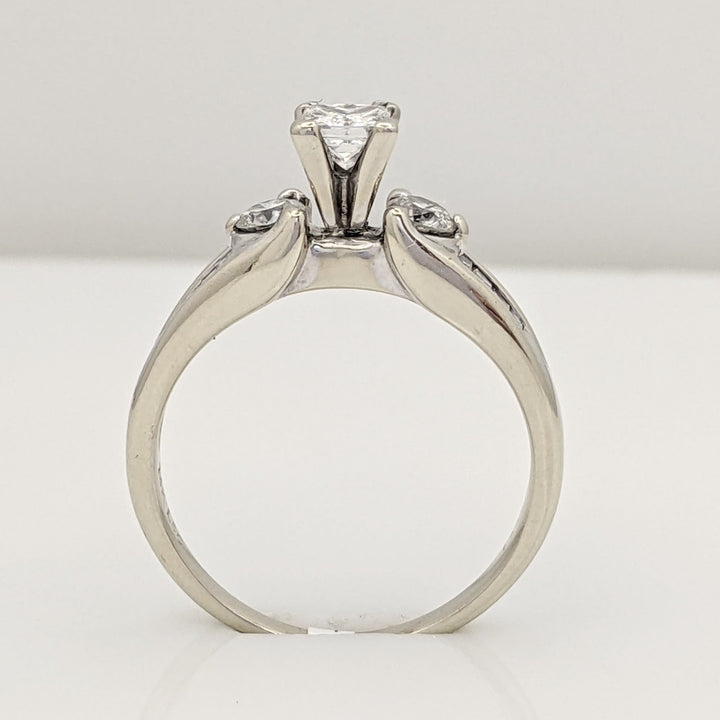 14K WHITE 1.03 CARAT TOTAL WEIGHT SI2 I DIAMOND PRINCESS CUT (1) ROUND (2) BAGUETTE (8) ESTATE RING 4.1 GRAMS