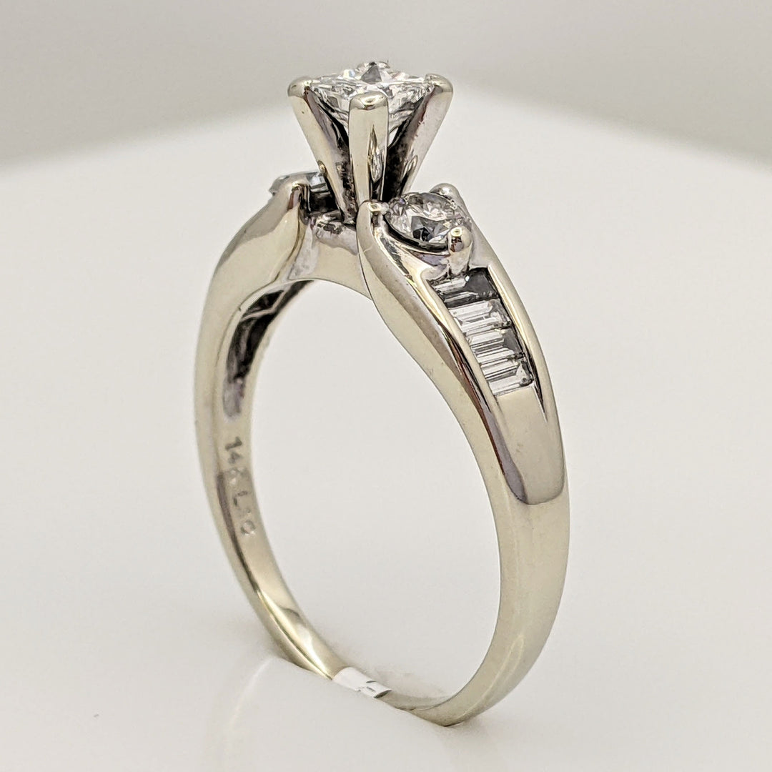 14K WHITE 1.03 CARAT TOTAL WEIGHT SI2 I DIAMOND PRINCESS CUT (1) ROUND (2) BAGUETTE (8) ESTATE RING 4.1 GRAMS
