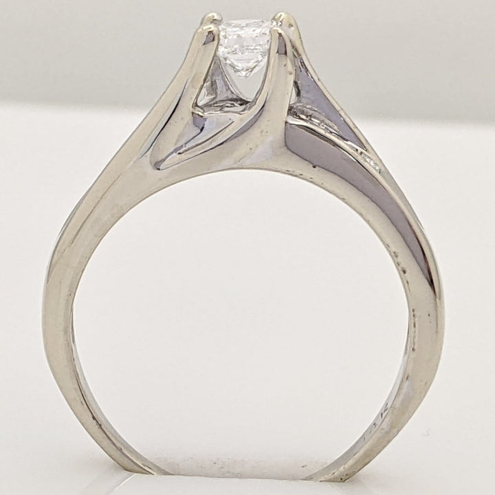 14K WHITE .47 CARAT TOTAL WHITE SI1 G DIAMOND PRINCESS CUT (11) ESTATE RING 2.7 GRAMS