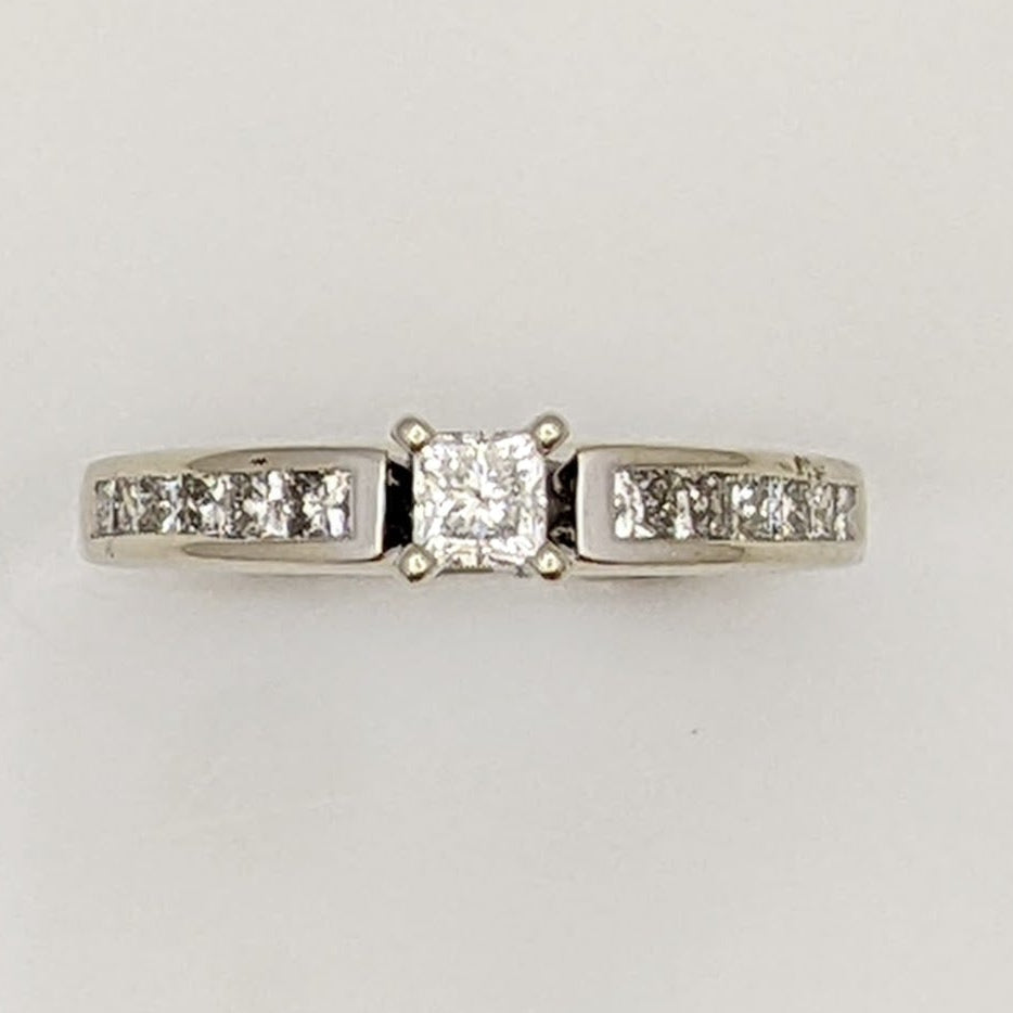 14K WHITE .68 CARAT TOTAL WEIGHT I1 F DIAMOND PRINCESS CUT (13) ESTATE RING 3.4 GRAMS