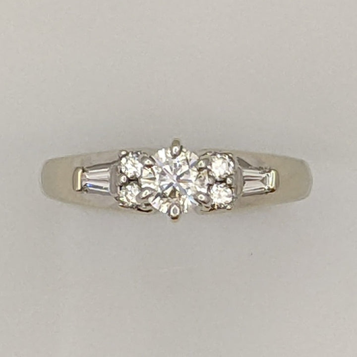 14K WHITE .54 CARAT TOTAL WEIGHT I1 H DIAMOND ROUND (5) WITH (2) BAGUETTE ESTATE RING 3.5 GRAMS