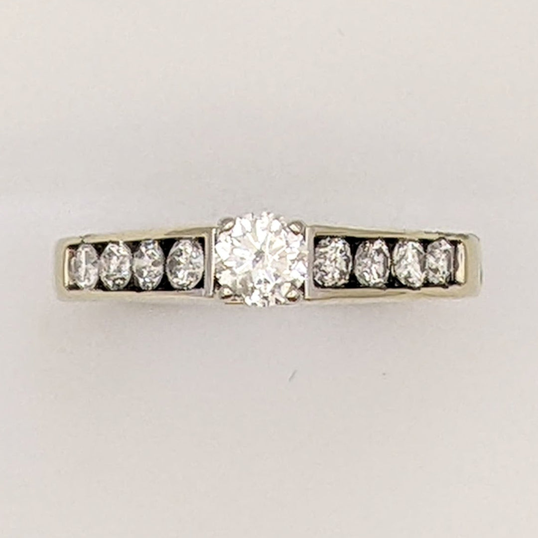 14K WHITE .64 CARAT TOTAL WEIGHT I1 H DIAMOND ROUND (9) ESTATE RING 2.8 GRAMS