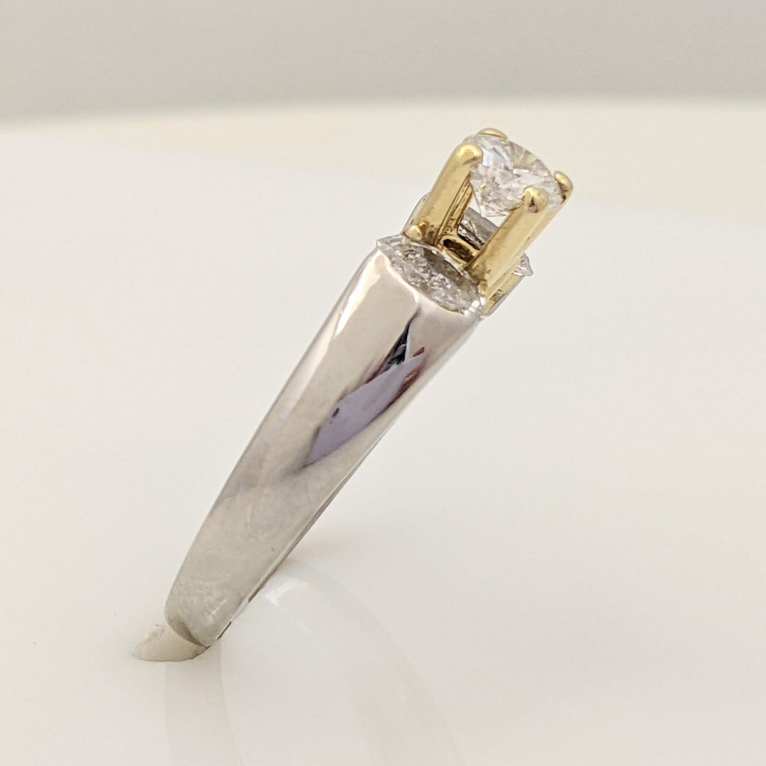 18K TWO-TONE .74 CARAT TOTAL WEIGHT I1 J DIAMOND ROUND WITH (2) MARQUISE CUT DIAMOND ESTATE RING 5.4 GRAMS