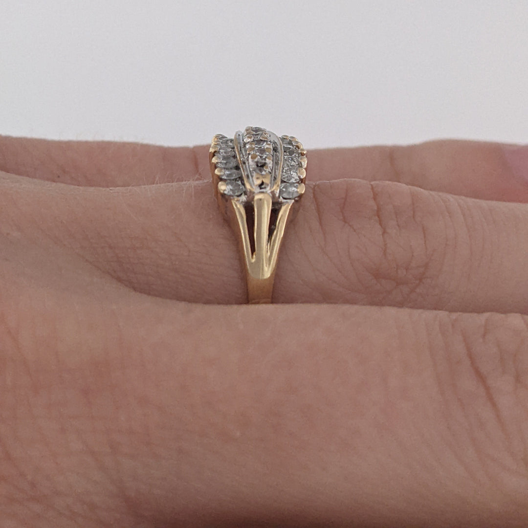 14K .51 CARAT TOTAL WEIGHT I1 I DIAMOND ROUND (19) 3-ROW ESTATE RING 3.2 GRAMS