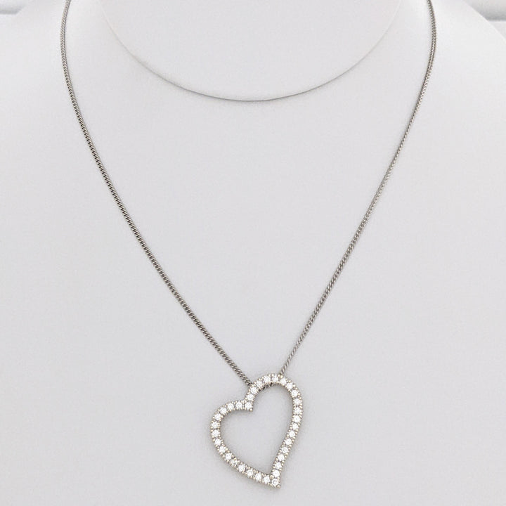 18K WHITE 1.02 CARAT TOTAL WEIGHT SI2-I1 F DIAMOND ROUND (34) ESTATE HEART PENDANT & 14K CHAIN