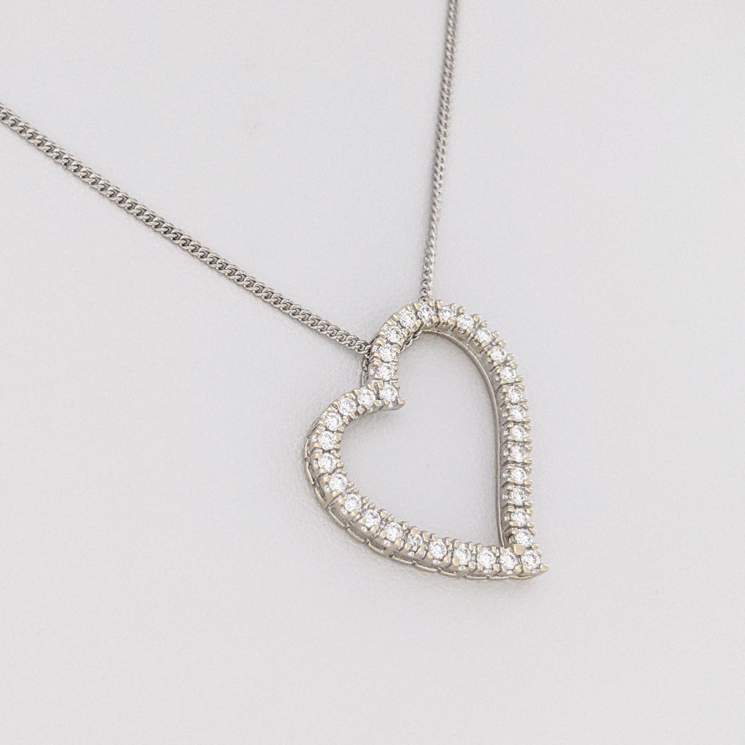18K WHITE 1.02 CARAT TOTAL WEIGHT SI2-I1 F DIAMOND ROUND (34) ESTATE HEART PENDANT & 14K CHAIN