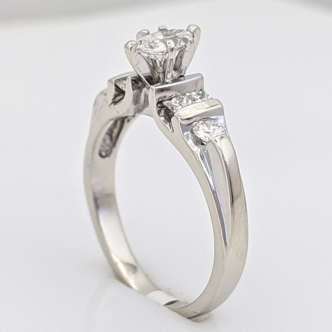 14KW .64 CARAT TOTAL WEIGHT I1 H DIAMOND MARQUISE CUT (1) PRINCESS CUT (4) ROUND (2) ESTATE RING 3.2 GRAMS
