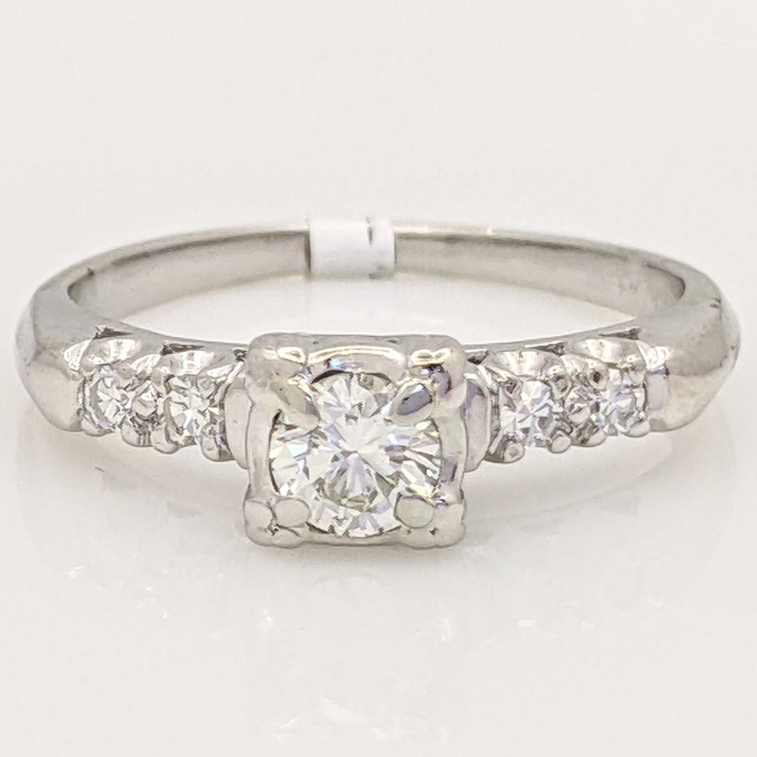 PLATINUM .38 CARAT TOTAL WEIGHT VS2-SI1 J DIAMOND ROUND (5) ESTATE RING 3.9 GRAMS