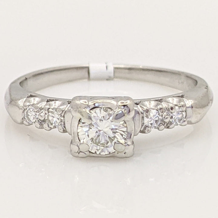 PLATINUM .38 CARAT TOTAL WEIGHT VS2-SI1 J DIAMOND ROUND (5) ESTATE RING 3.9 GRAMS