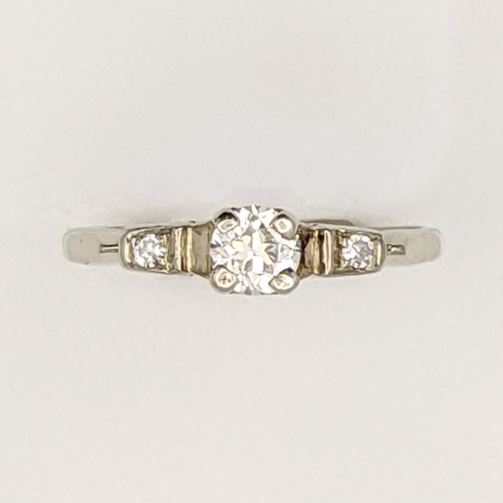 14K WHITE .34 CARAT TOTAL WEIGHT SI2 I DIAMOND ROUND (3) ESTATE RING 1.6 GRAMS
