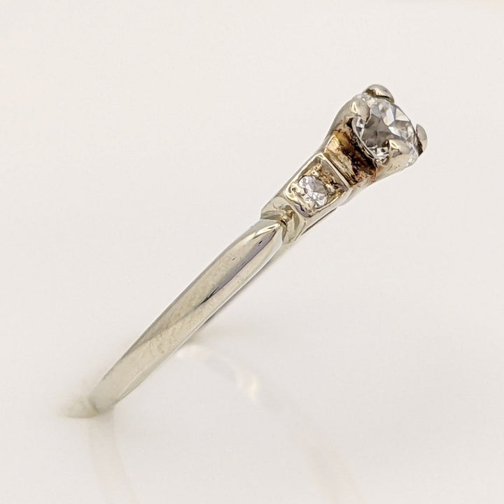 14K WHITE .34 CARAT TOTAL WEIGHT SI2 I DIAMOND ROUND (3) ESTATE RING 1.6 GRAMS