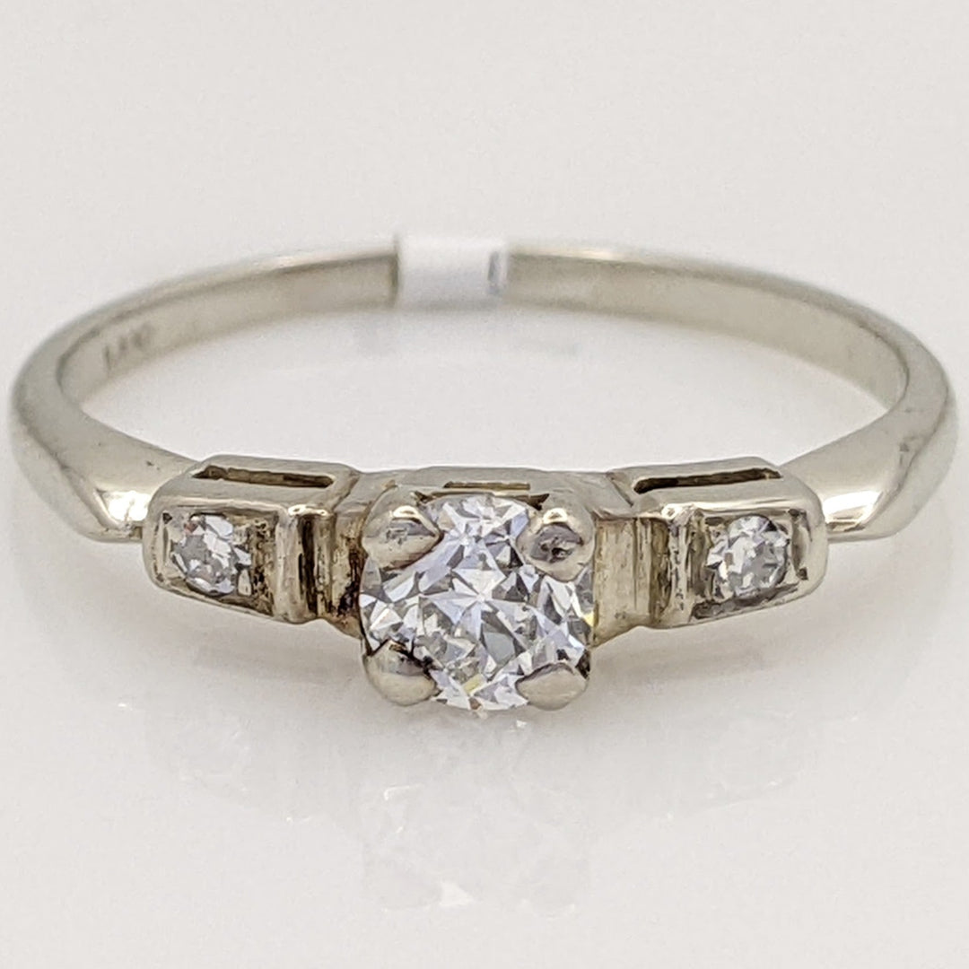 14K WHITE .34 CARAT TOTAL WEIGHT SI2 I DIAMOND ROUND (3) ESTATE RING 1.6 GRAMS