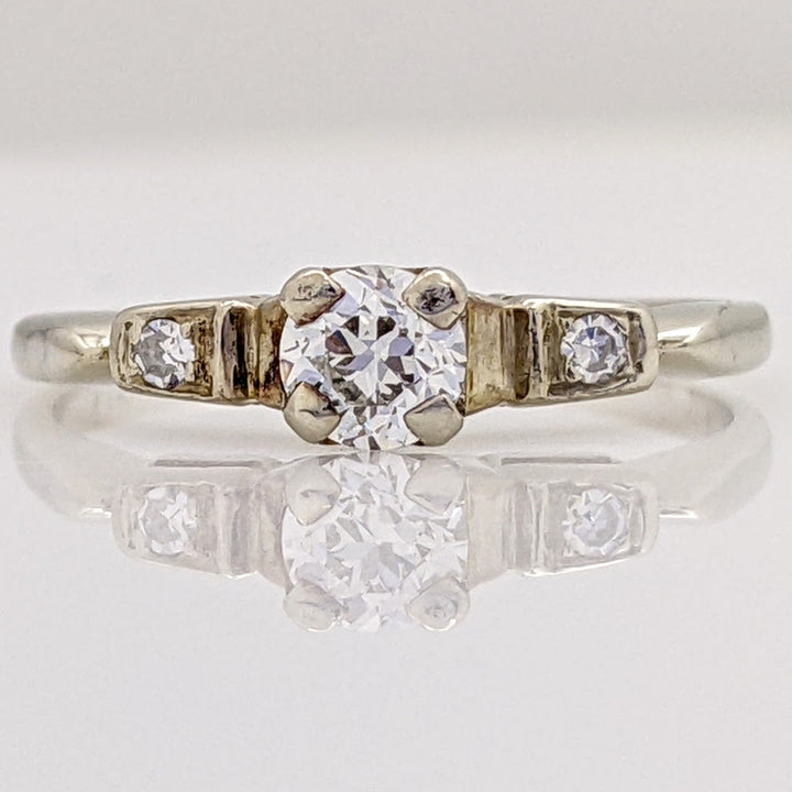 14K WHITE .34 CARAT TOTAL WEIGHT SI2 I DIAMOND ROUND (3) ESTATE RING 1.6 GRAMS