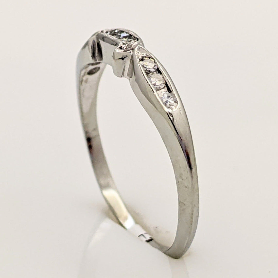18K WHITE .10 CARAT TOTAL WEIGHT VS1 H DIAMOND ROUND (9) KNOTCHED ESTATE BAND 1.7 GRAMS