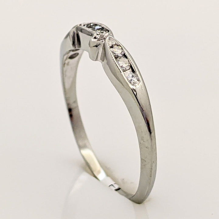 18K WHITE .10 CARAT TOTAL WEIGHT VS1 H DIAMOND ROUND (9) KNOTCHED ESTATE BAND 1.7 GRAMS