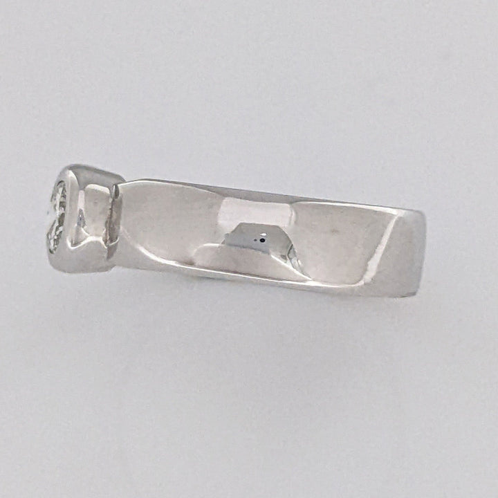 10K WHITE .34 CARAT TOTAL SI1 I DIAMOND ROUND BEZEL SET ESTATE RING 4.3 GRAMS