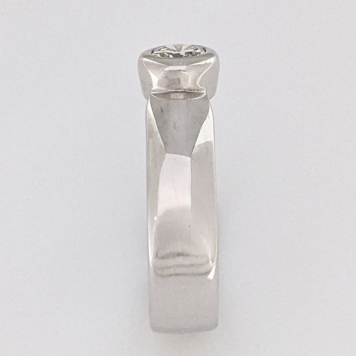 10K WHITE .34 CARAT TOTAL SI1 I DIAMOND ROUND BEZEL SET ESTATE RING 4.3 GRAMS
