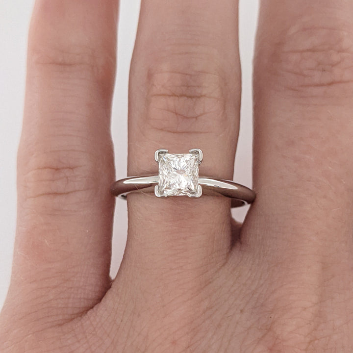 14K WHITE .85 CARAT TOTAL I1 H DIAMOND PRINCESS CUT SOLITAIRE ESTATE RING 2.8 GRAMS