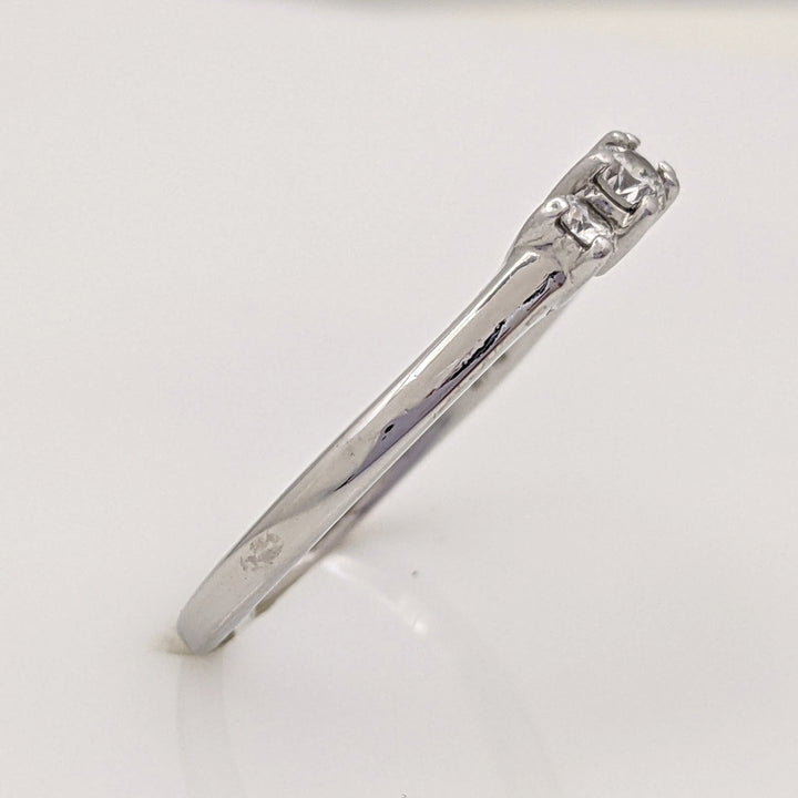 14K WHITE .22 CARAT TOTAL WEIGHT I1 G DIAMOND ROUND (3) TRINITY ESTATE RING 2.3 GRAMS