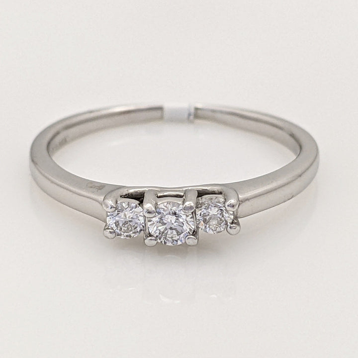 14K WHITE .22 CARAT TOTAL WEIGHT I1 G DIAMOND ROUND (3) TRINITY ESTATE RING 2.3 GRAMS