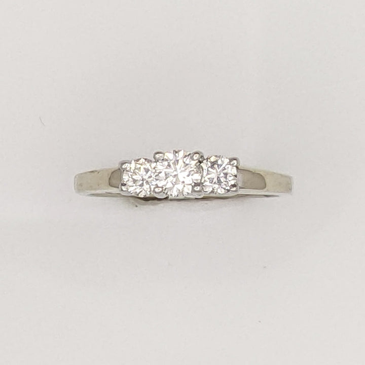 14K WHITE/PLATINUM .41 CARAT TOTAL WEIGHT SI1 H-I DIAMOND ROUND (3) ESTATE RING 2.5 GRAMS