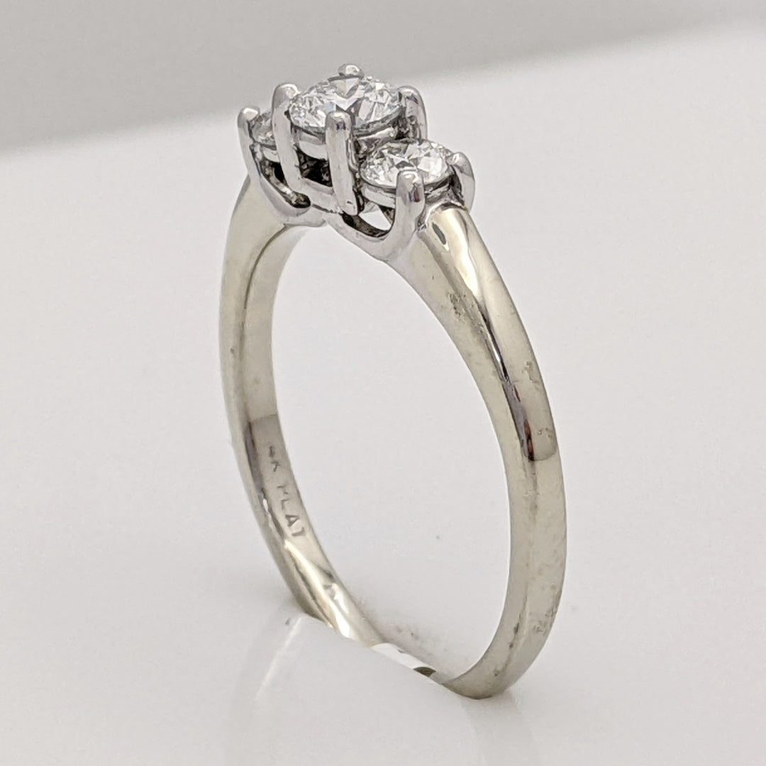 14K WHITE/PLATINUM .41 CARAT TOTAL WEIGHT SI1 H-I DIAMOND ROUND (3) ESTATE RING 2.5 GRAMS