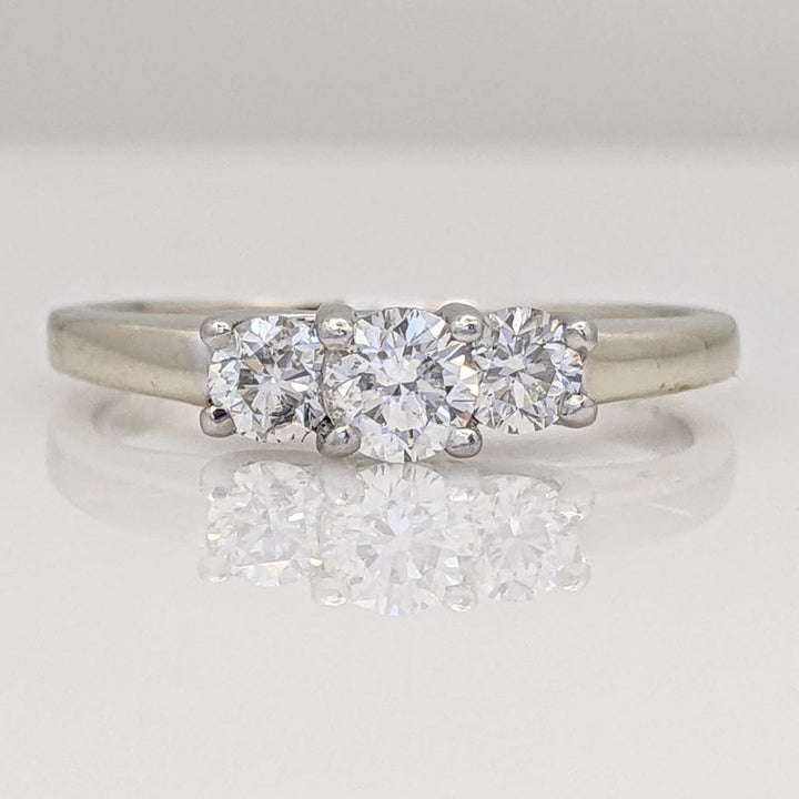 14K WHITE/PLATINUM .41 CARAT TOTAL WEIGHT SI1 H-I DIAMOND ROUND (3) ESTATE RING 2.5 GRAMS