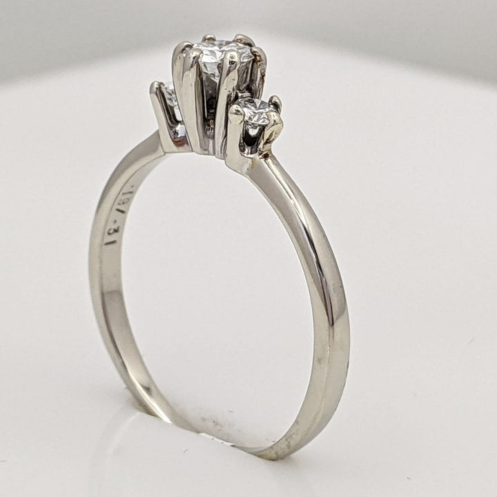 14K WHITE .50 CARAT TOTAL WEIGHT I1 H DIAMOND ROUND (3) ESTATE RING 1.8 GRAMS