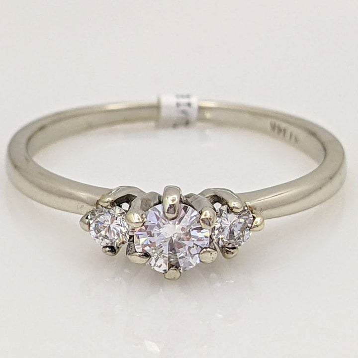 14K WHITE .50 CARAT TOTAL WEIGHT I1 H DIAMOND ROUND (3) ESTATE RING 1.8 GRAMS