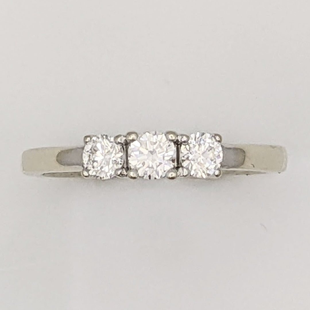 18K WHITE .48 CARAT TOTAL WEIGHT SI2 G DIAMOND ROUND (3) FOREVER MARK TRINITY ESTATE 3.3 GRAMS