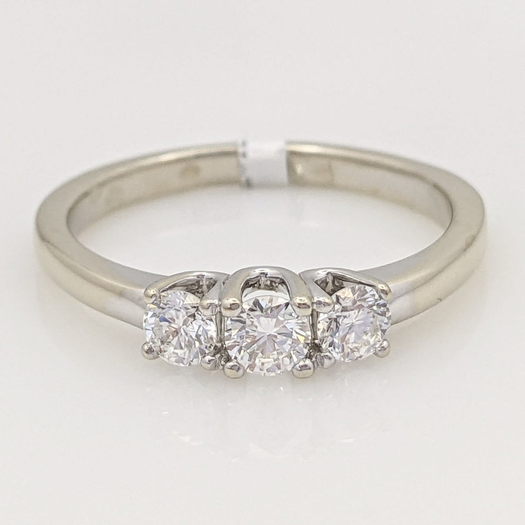 18K WHITE .48 CARAT TOTAL WEIGHT SI2 G DIAMOND ROUND (3) FOREVER MARK TRINITY ESTATE 3.3 GRAMS
