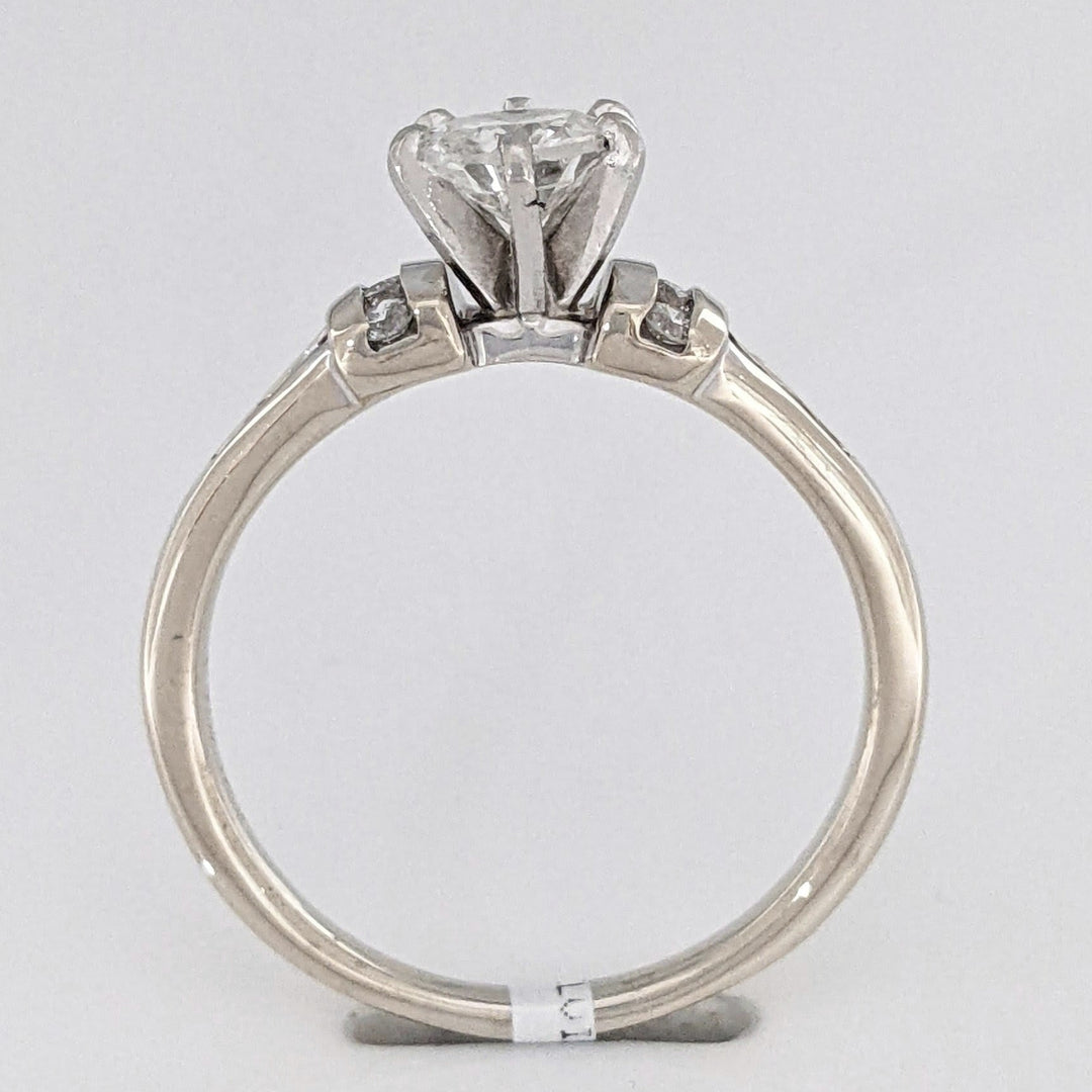 14K WHITE .91 CARAT TOTAL WEIGHT I1 H DIAMOND ROUND (13) ESTATE RING 4.4 GRAMS