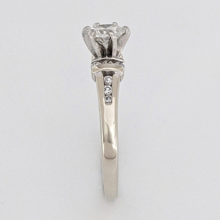 14K WHITE .91 CARAT TOTAL WEIGHT I1 H DIAMOND ROUND (13) ESTATE RING 4.4 GRAMS