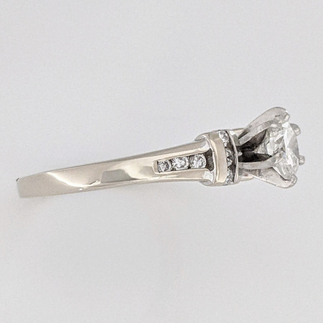 14K WHITE .91 CARAT TOTAL WEIGHT I1 H DIAMOND ROUND (13) ESTATE RING 4.4 GRAMS