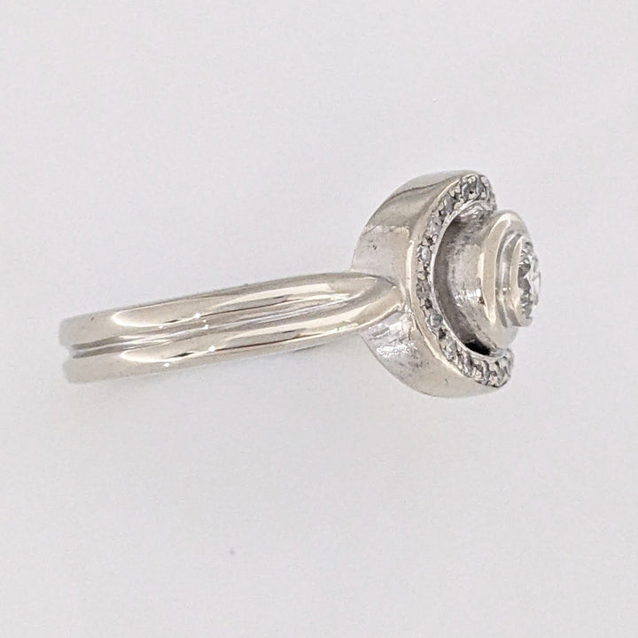 10K .35 CARAT TOTAL WEIGHT I1 H DIAMOND ROUND (22) OPEN-TOP SWIRL ESTATE RING 4.7 GRAMS
