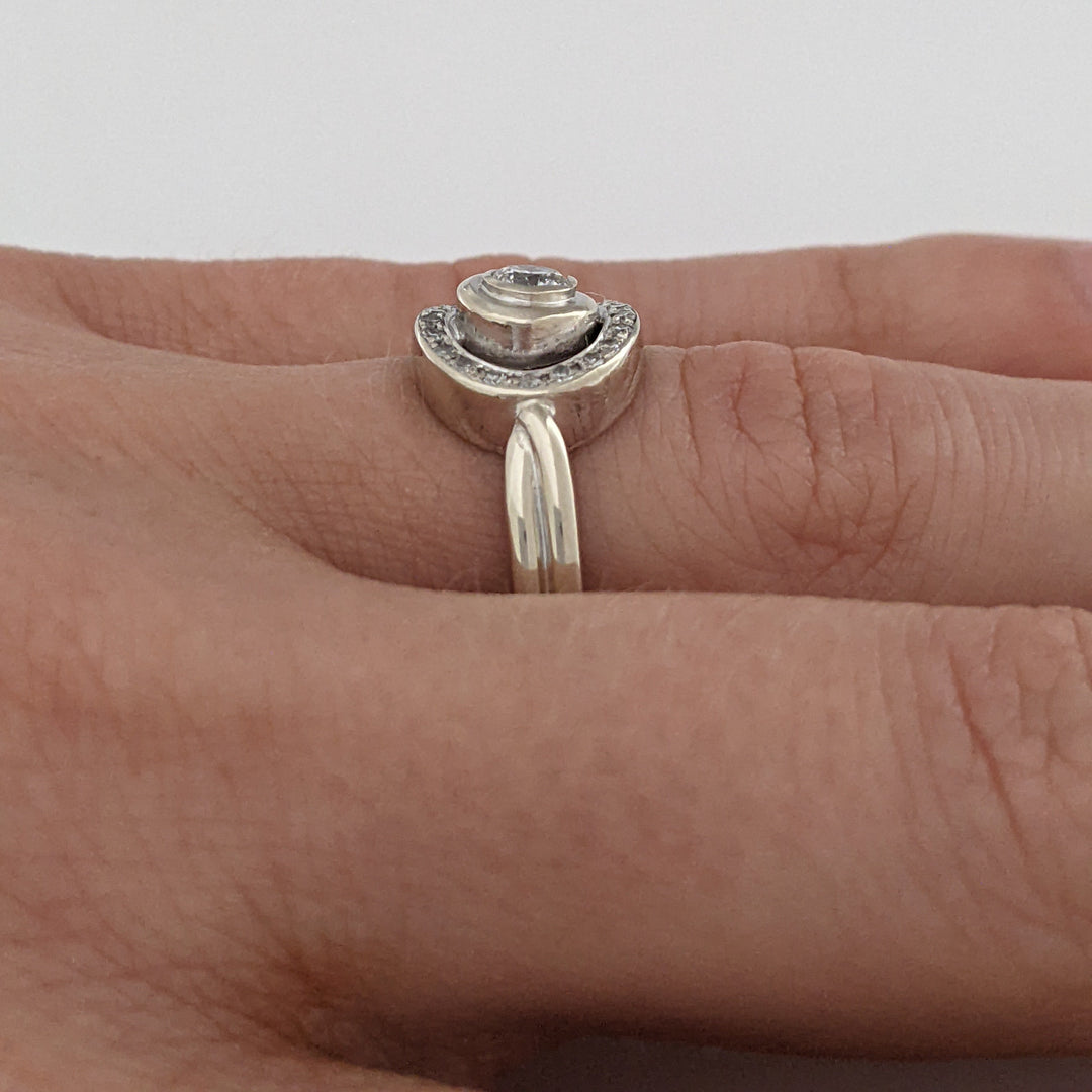 10K .35 CARAT TOTAL WEIGHT I1 H DIAMOND ROUND (22) OPEN-TOP SWIRL ESTATE RING 4.7 GRAMS